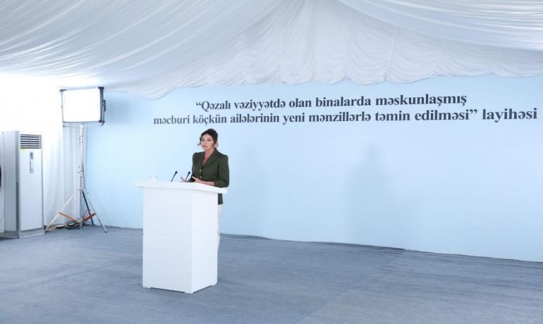 Birinci vitse-prezident Mehriban Əliyeva: Qaçqın v