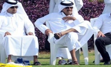 Atasını devirib hakimiyyəti ələ keçirən şeyx Həmad