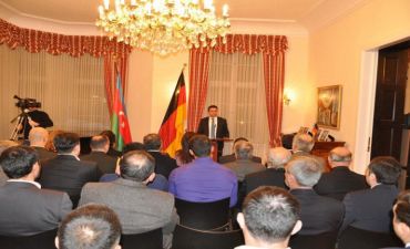 Berlində ümummilli lider Heydər Əliyevin xatirəsi 
