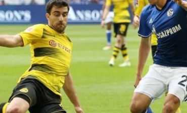 İngilis nəhəngləri eyni futbolçu ilə maraqlanır