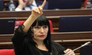 Daha iki erməni deputat Bakıya gəlir