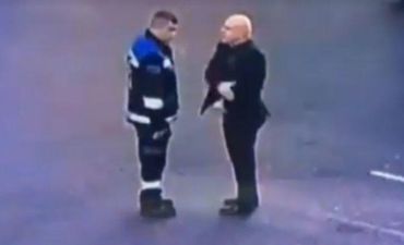 Mühafizəçini şillələyən rəis işdən qovuldu - VİDEO