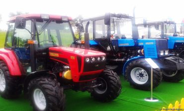Azərbaycan Qusarda traktor yığacaq