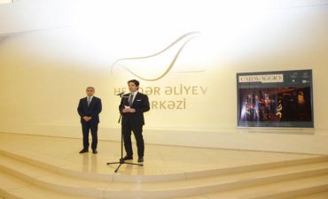Heydər Əliyev Mərkəzində Mikelancelo Merizi da Kar