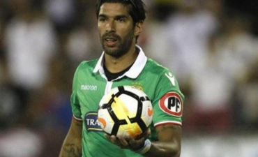Məşhur futbolçu 27-ci klubla müqavilə imzaladı