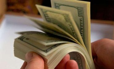 Dollar yenidən ucuzlaşdı