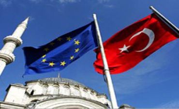 Türkiyə-Aİ: Kim ilk addımı atacaq?