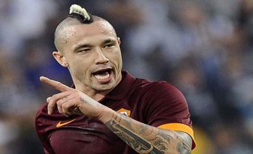 Ulduz futbolçudan bakılı azarkeşə - 