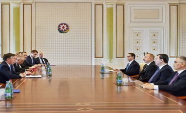 İlham Əliyev Avropa Parlamentinin nümayəndə heyəti