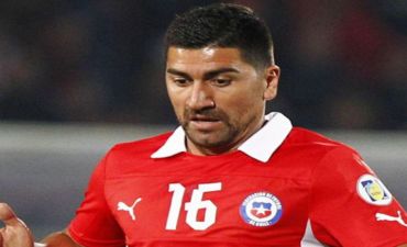 38 yaşlı futbolçu klubla müqaviləsini yenilədi