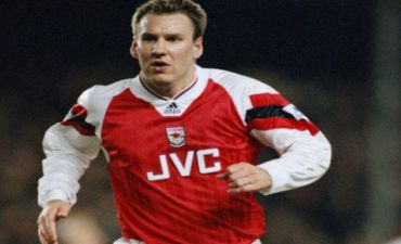 49 yaşlı veteran yenidən futbola qayıtdı